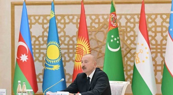 Türkmenbaşı'nda Aliyev, Hazar ulaşımının Orta Asya'yı pazarlara bağladığını söyledi