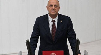 Ümit Özlale kimdir, hangi partide? Ümit Özlale kaç yaşında, nereli, evli mi?