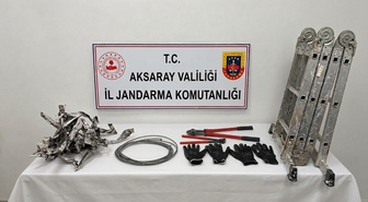 Aksaray Yenikent'te kablo hırsızlığı yapan 2 şüpheli JASAT operasyonuyla tutuklandı