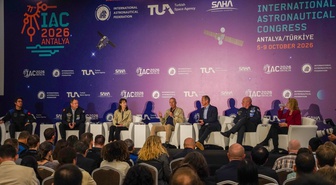 Antalya'daki Uzay Kongresi'nde astronotlar, uzay enkazı ve radyasyon risklerini tartıştı