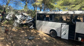 Aydın Germencik'te turist otobüsü şarampole uçtu, 1 kişi öldü 7 kişi yaralandı