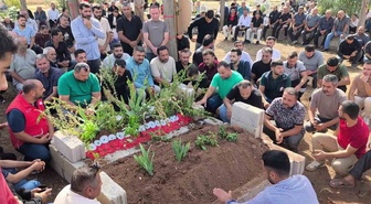 Batan gemide ölen 6 ve 12 yaşındaki kardeşler Reyhanlı'da yan yana toprağa verildi