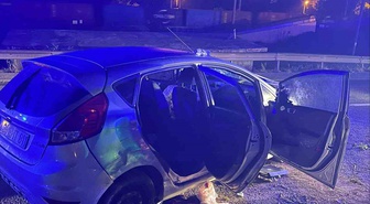 Bilecik'te otomobilin bariyerlere çarptığı kazada 5 kişi yaralandı
