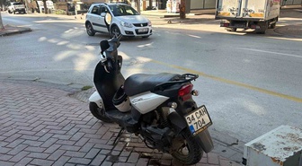 Bolu'da otomobil ile motosiklet çarpıştı, motosikletteki 1 yolcu yaralandı