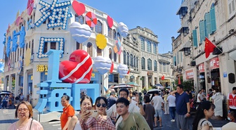 Çin'de yedi günlük Ulusal Gün tatilinde yerli turist sayısı 826 milyona ulaştı