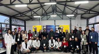 Diyarbakır'da çalıştayda 2 çocuk hastaya pulmoner kapak implantasyonu uygulandı