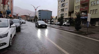 Hakkari'de sağanak ve sis sürüyor, Hakkari-Van, Hakkari-Çukurca yollarında kaya riski var