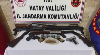 Hatay Antakya'da jandarma operasyonunda 2 tabanca ve 6 av tüfeği ele geçirildi