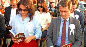 Hayatın Anlamı Kitap projesi Çeşme'de 5. sezonunu Çeşme Kalesi'nde başlattı