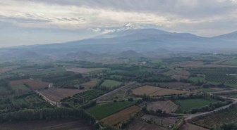 Iğdır Melekli'deki İrem Bağları sonbahar renkleriyle dronla görüntülendi