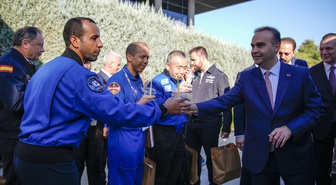Kacır, Antalya'da IAC 2026'da 111 ülkeden 10 binden fazla katılımcı olduğunu söyledi