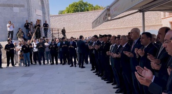 Kurtulmuş, Konya'da 800 yıllık Alaaddin Camisi'ndeki saygı nöbeti değişimini izledi