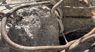 Maltepe'de 5 kişinin öldüğü binanın enkazından alınan betonda deniz kabuğu görüldü