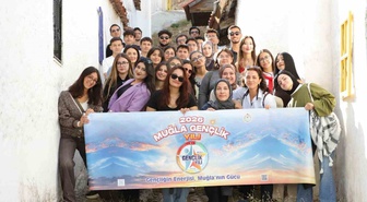 Muğla'da GSB yurdu gençleri Gelin Tanış Olalım gezisinde Vali Akbıyık'ı ziyaret etti