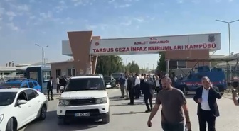 Özgür Özel, tutuklu Mersin belediye başkanlarını Tarsus Cezaevi'nde ziyaret etti