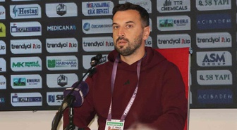 Pendikspor, Sivasspor'a 4-1 yenildi; Eskiköy hakeme hakaretten kırmızıyı açıkladı