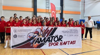 Şabanözü'nde badminton turnuvasına katılan ailelere madalya verildi