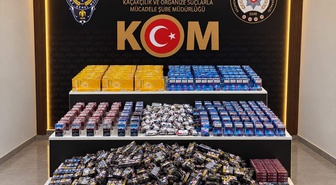 Sakarya'da 4 bin 942 paket kaçak sigara ele geçirildi, 1 zanlı gözaltına alındı