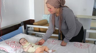 Şırnaklı bebeğin kalbindeki yumurta büyüklüğünde tümör Diyarbakır'da alındı