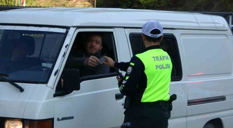 Zonguldak'ta üç kara yolunda eş zamanlı trafik denetiminde sürücülere ceza uygulandı