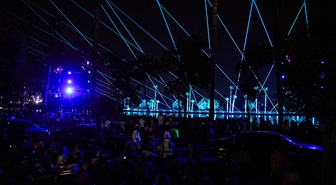 Adana Lezzet Festivali'nde Seyhan Nehri kıyısında 1000 dron uçuruldu