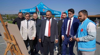 BARÜ'de Gazze için fotoğraf sergisi açıldı, çadırlarda farkındalık çalışması yapıldı