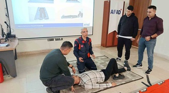 Elazığ'da jandarmaya enkazda arama kurtarma ve çadır kurulumu eğitimi verildi