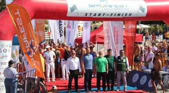 Fethiye'de düzenlenen açık su yüzme yarışları 1612 sporcuyla başladı