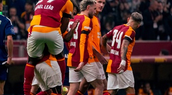 Galatasaray, 10 kişi kaldığı maçta Kasımpaşa'yı 3-1 yenip puanını 16'ya çıkardı