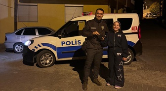 Gediz'de cüzdanı polise teslim eden 11 yaşındaki kız 500 TL hediye çeki aldı