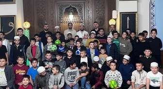 Müftülük projesiyle 70 çocuk Burhaniye'deki Mehmet Kocaatlı Camii'nde buluştu