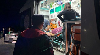 Muğla Fethiye açıklarında özel teknede yaralanan kişiyi Sahil Güvenlik tahliye etti