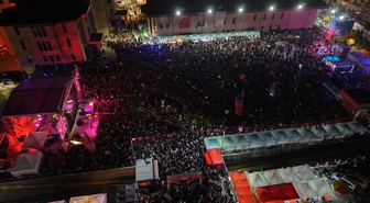 Sagopa Kajmer, Niğde 6. Gastronomi Festivali'nde sahne alıp şarkılarını söyledi