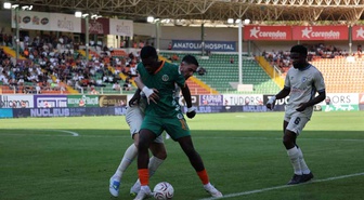 Süper Lig 7. haftasında Alanyaspor ile Erzurumspor FK'nın ilk yarısı golsüz bitti