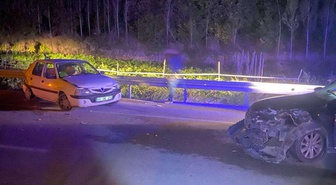 Tokat'ta iki otomobilin çarpıştığı kazada 6 kişi yaralanarak hastanelere kaldırıldı