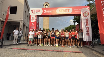 Adana'da 10. Uluslararası Lezzet Festivali kapsamındaki koşuya 420 kişi katıldı