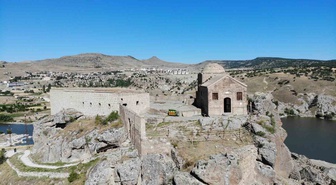 Aksaray Güzelyurt'taki Yüksek Kilise, 1924 mübadele öncesi birlikte yaşamı yansıtıyor