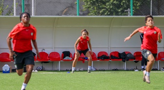 Amed Sportif Faaliyetler Kadın Futbol Takımı, şampiyonluk için FOMGET'i konuk edecek