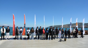 Bitlis Tatvan'da 18 öğrenci Van Gölü'nde su altı robotuyla mikrobiyolitleri inceledi