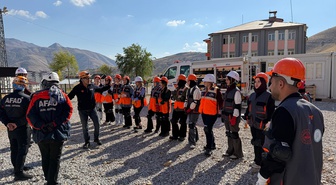 Bitlis'te AFAD gönüllülerine hafif arama kurtarma ve ilk yardım eğitimi verildi