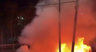 Kocaeli İzmit'te otomobil, Osmangazi Köprüsü'nde tır dorsesi alev aldı