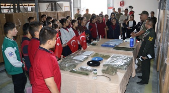 MSB, 'Mehmetçikle Bir Gün' projesiyle öğrencilerin kışlaları ziyaret ettiğini duyurdu
