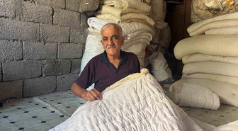 Osmaniye'de 54 yıldır yorgan diken Doğanay, gençlerin bu işi beğenmediğini söyledi