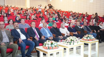 Sivas Devlet Türk Halk Müziği Korosu, Kilis'te 7 Aralık Üniversitesi'nde sahne aldı