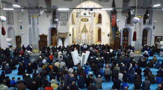 Vali Işın, Kütahya'da gençlere cami ve İslami terbiye çağrısı yaptı