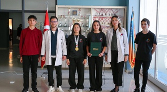 Van'da lise öğrencisi Beyza Alkış, Dubai'deki DIS EXPO 2024'te birincilik kazandı