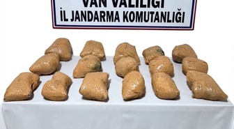 Van Saray'da operasyonda 16 paket halinde 22 kilo 100 gram toz esrar ele geçirildi