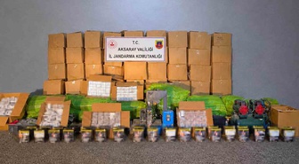 Aksaray'da kaçak sigara imalathanesine jandarma baskınında 40 bin makaron bulundu