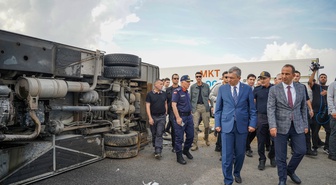 Antalya Valisi Şahin, midibüs kazasında ağır yaralının durumu kritik değil dedi