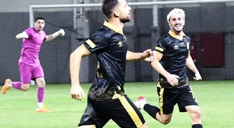 Balıkesirspor, 1922 Akşehirspor'u Soma'da 3-1 yenerek çıkışa geçti
